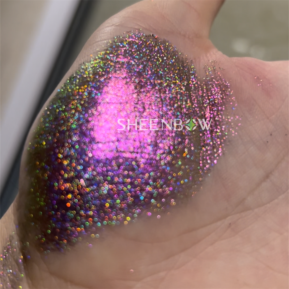 MulticoucheholographiqueCequenouscollectons.（fards·Maquillaje）